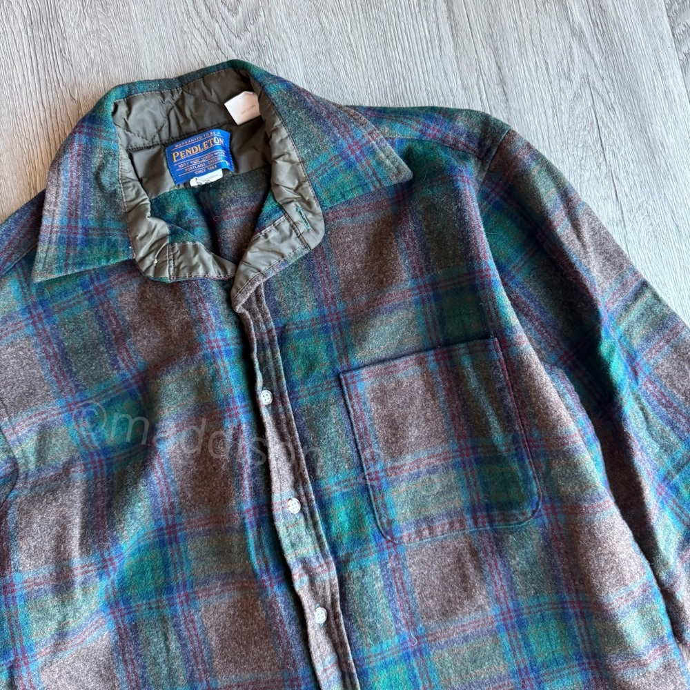 Pendleton Vintage Wool Button Up Size Medium - image 1